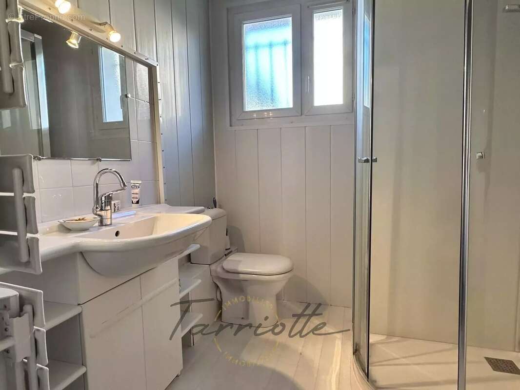 Maison à MONTELIMAR