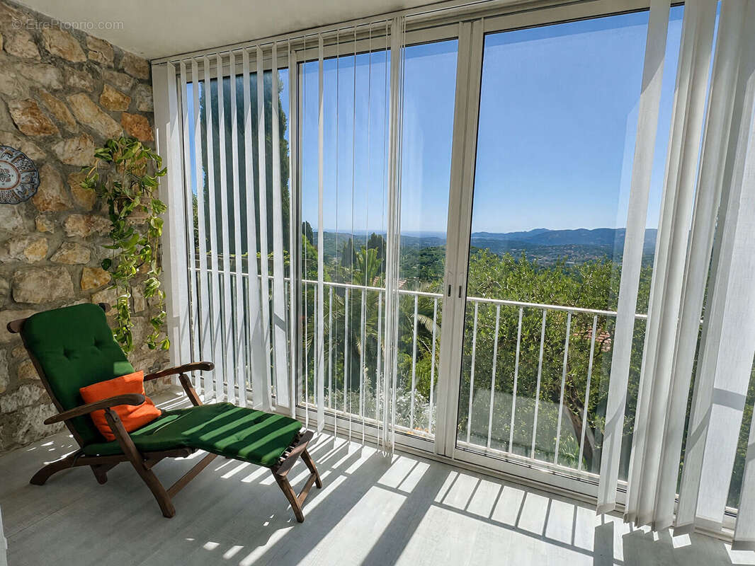 Magagnosc : Maison familiale avec vue mer exceptionnelle - photo 5