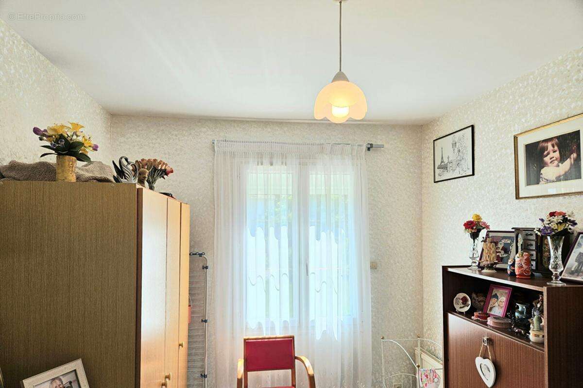 VENDU PAR L'AGENCE - Cuigy En Bray - Maison de plain pied de 72 m2 - 2 chambres - sous-sol total sur 1.400 m2 de terrain plat - photo 11