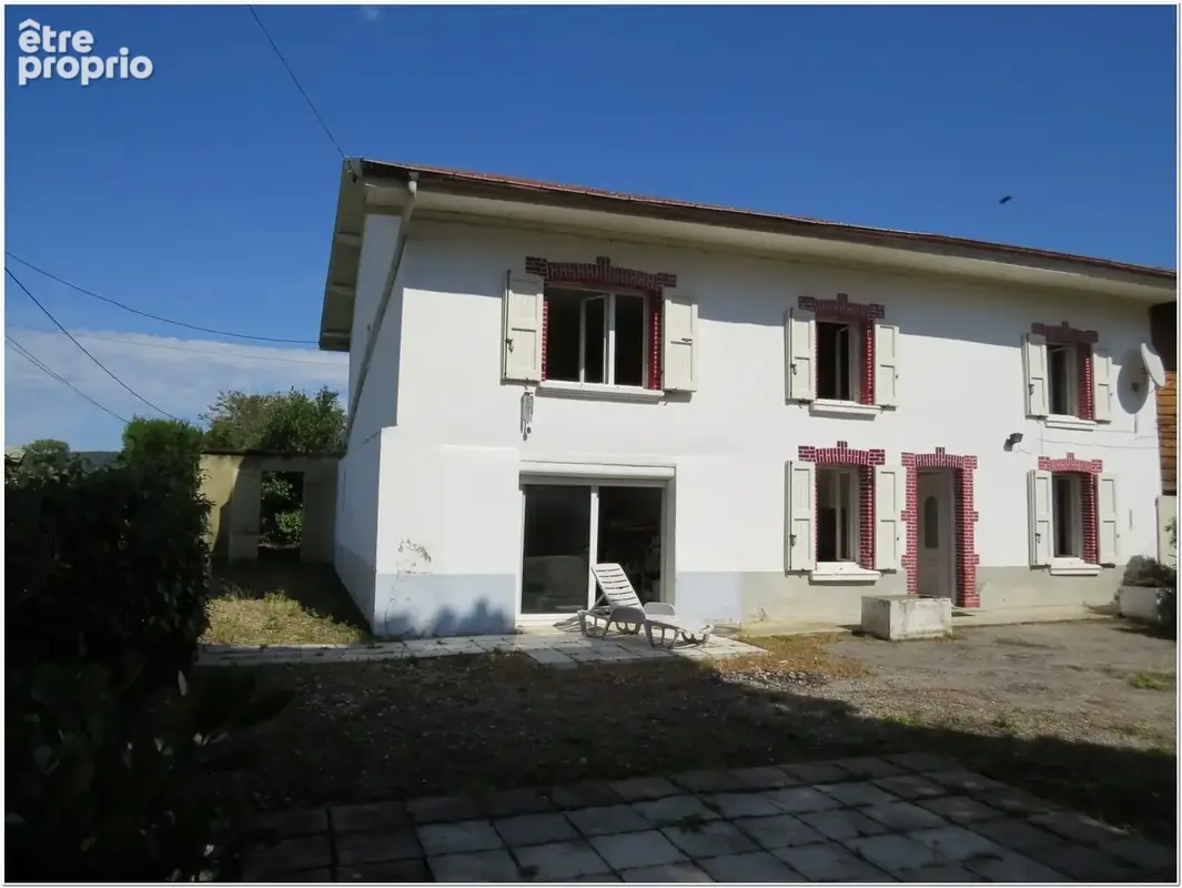 Une grande maison de 220 m² de potentiel sur un grand terrain de plus de 5500 m², bien isolée. À Ornacieux 38260 - photo 2