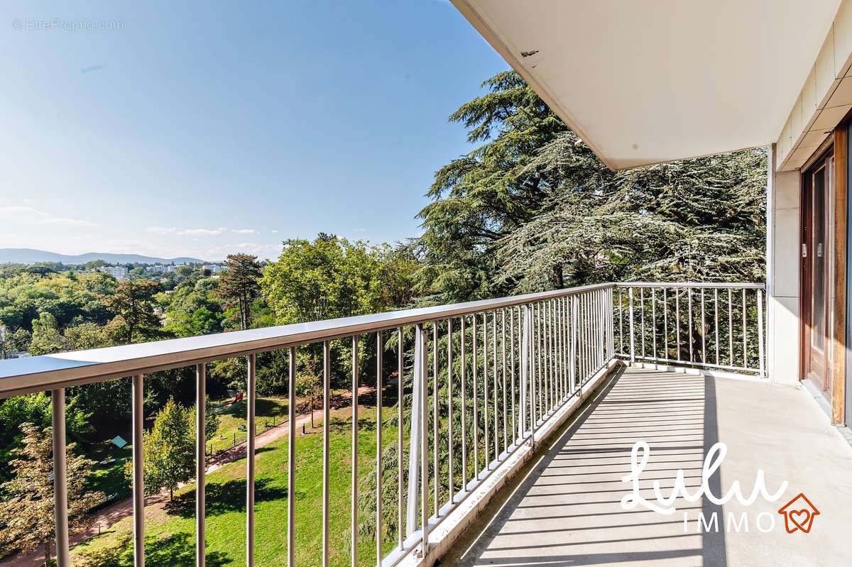 T6 de 135m2 - Ecully avec deux terrasse. - photo 2