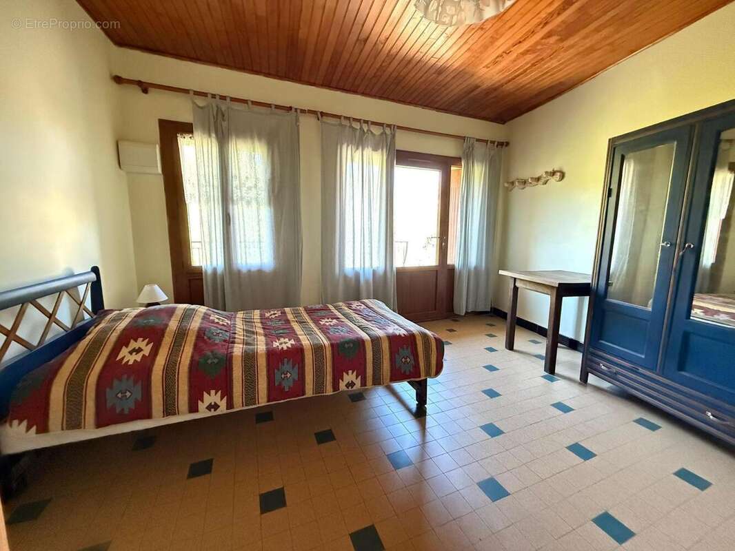   - Maison à FABRAS