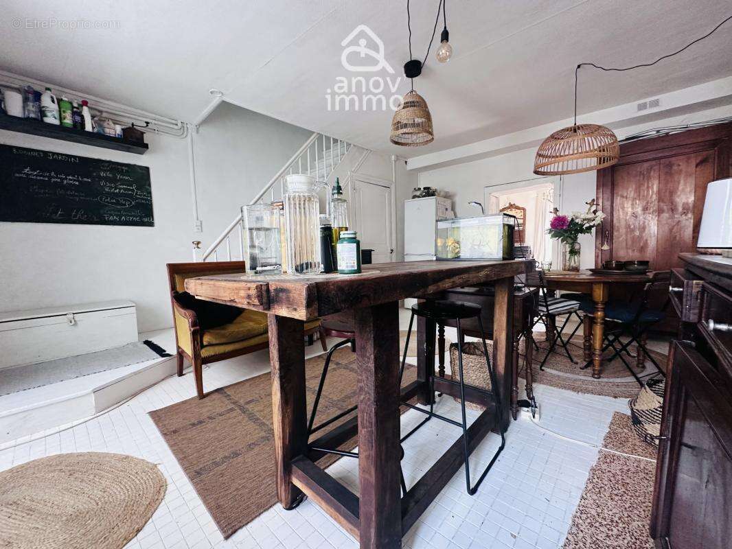 Maison de charme avec jardin intime, terrasse et atelier   E - photo 3