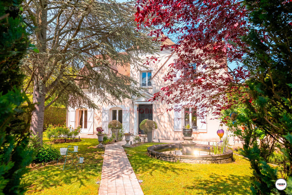 Maison à VERNEUIL-SUR-SEINE