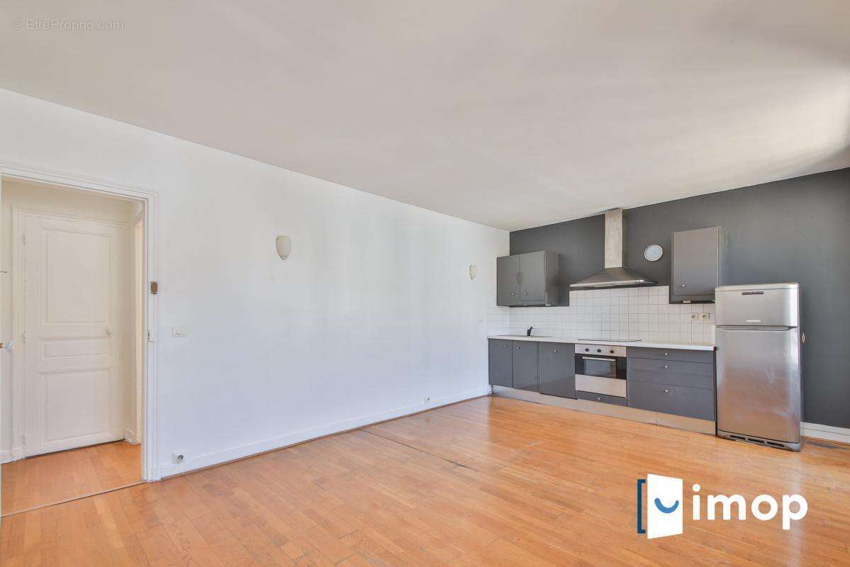Appartement à PARIS-2E