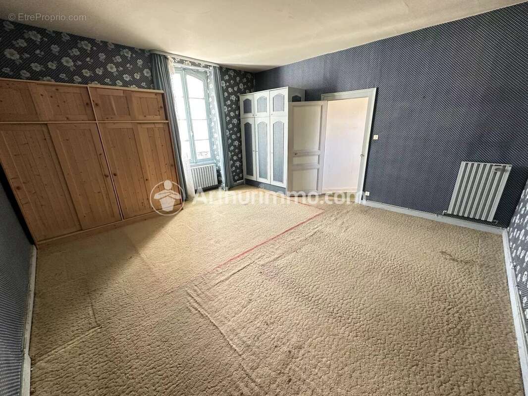 Maison à SAINT-ASTIER