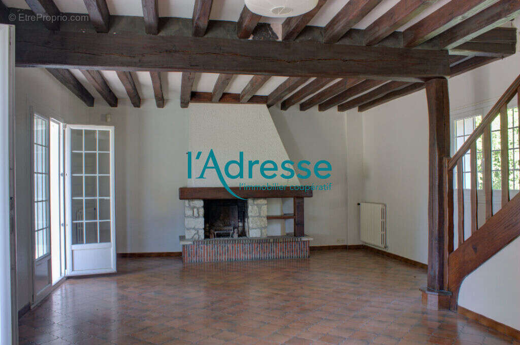 Maison à OINVILLE-SUR-MONTCIENT