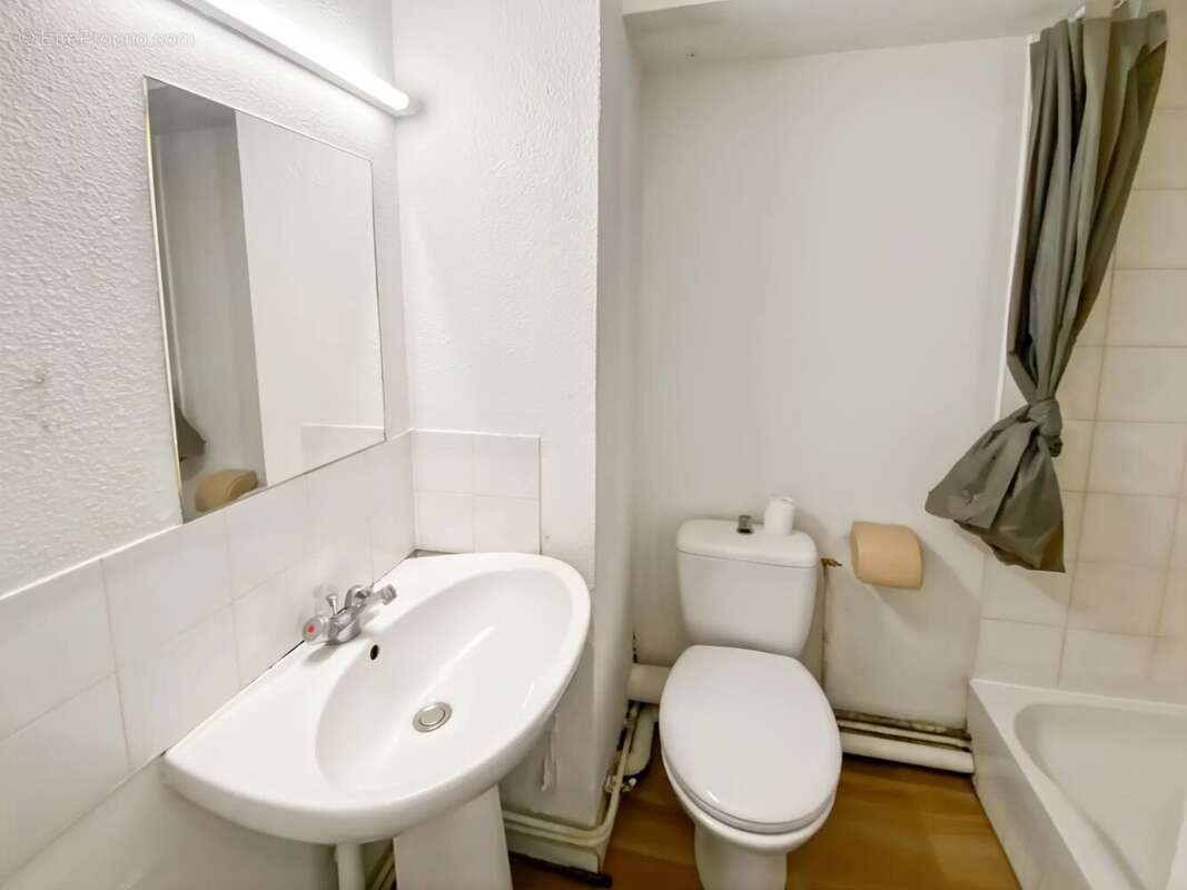 Studio 23 m² au 2ème étage - ideal investisseur!! - photo 6