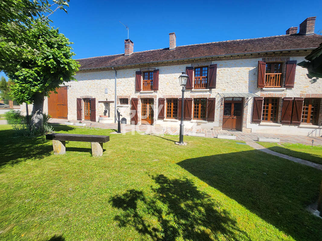 Maison à LONGUEVILLE