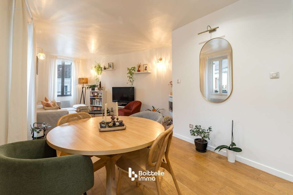 Maison à SOISY-SUR-SEINE