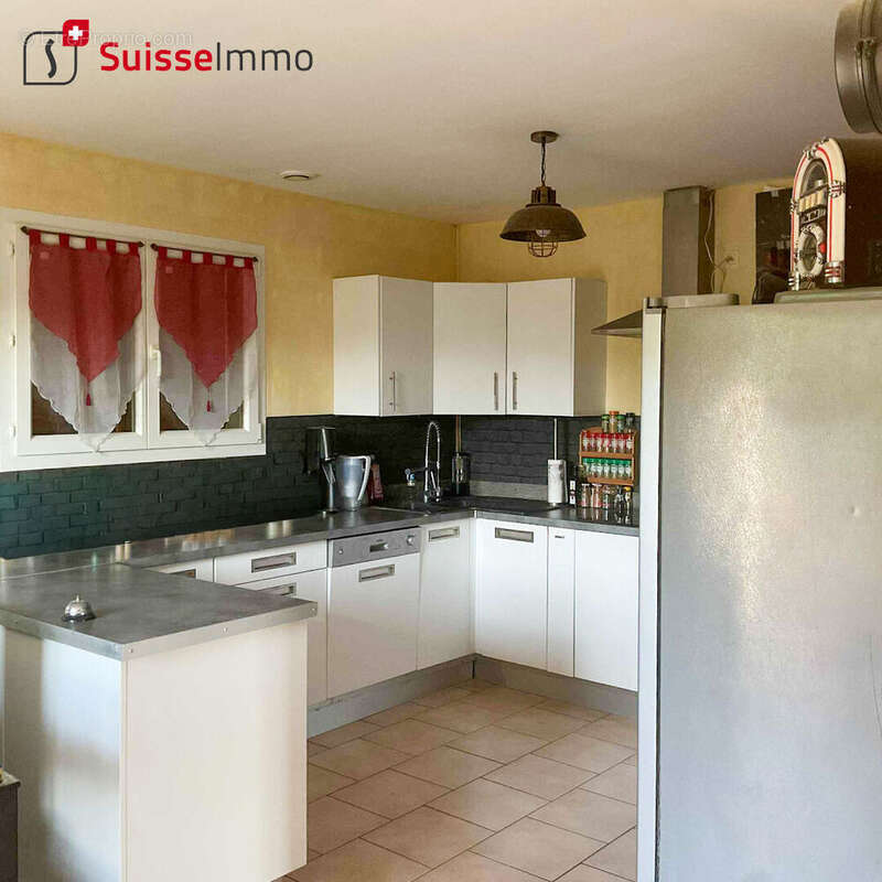 Maison à MONTBOUTON