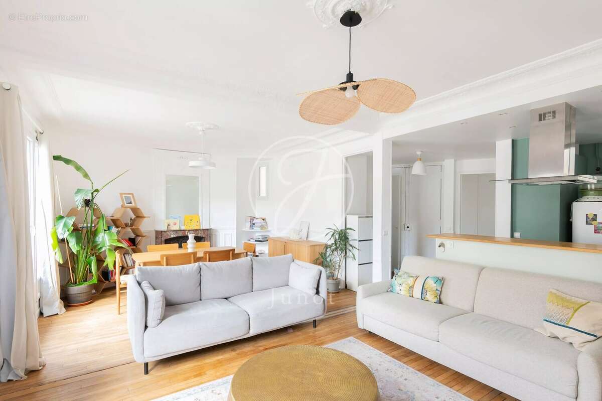 Appartement à PARIS-18E