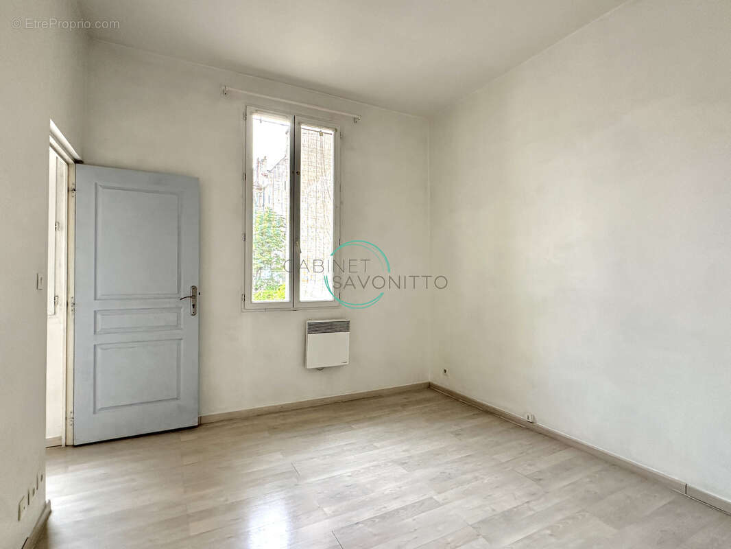 Appartement à MARSEILLE-6E