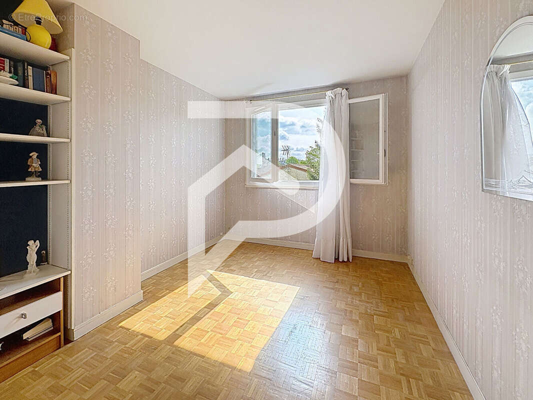 Appartement à SAINT-MAUR-DES-FOSSES