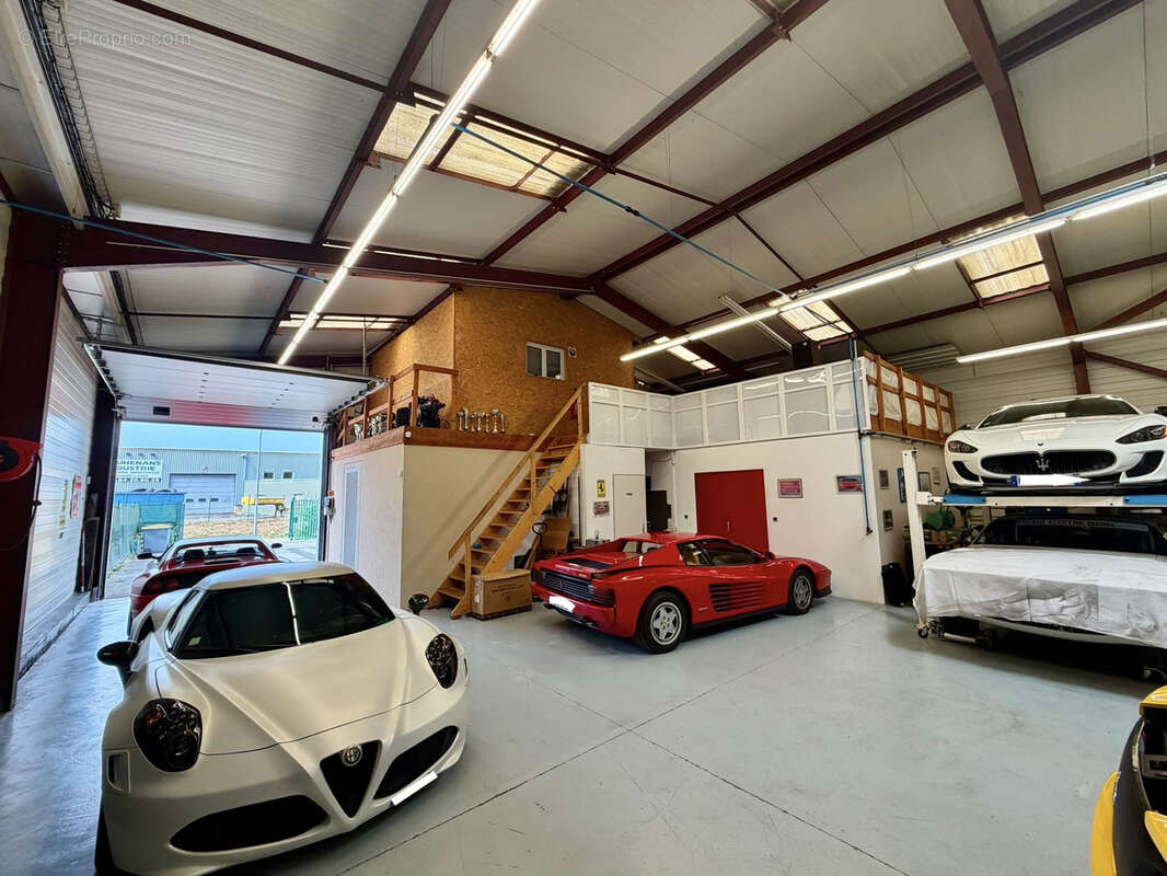 Vente hangar (2005) de 260 m2 avec espace de repos, sur terrain de 733 m2 GOUHENANS - photo 5
