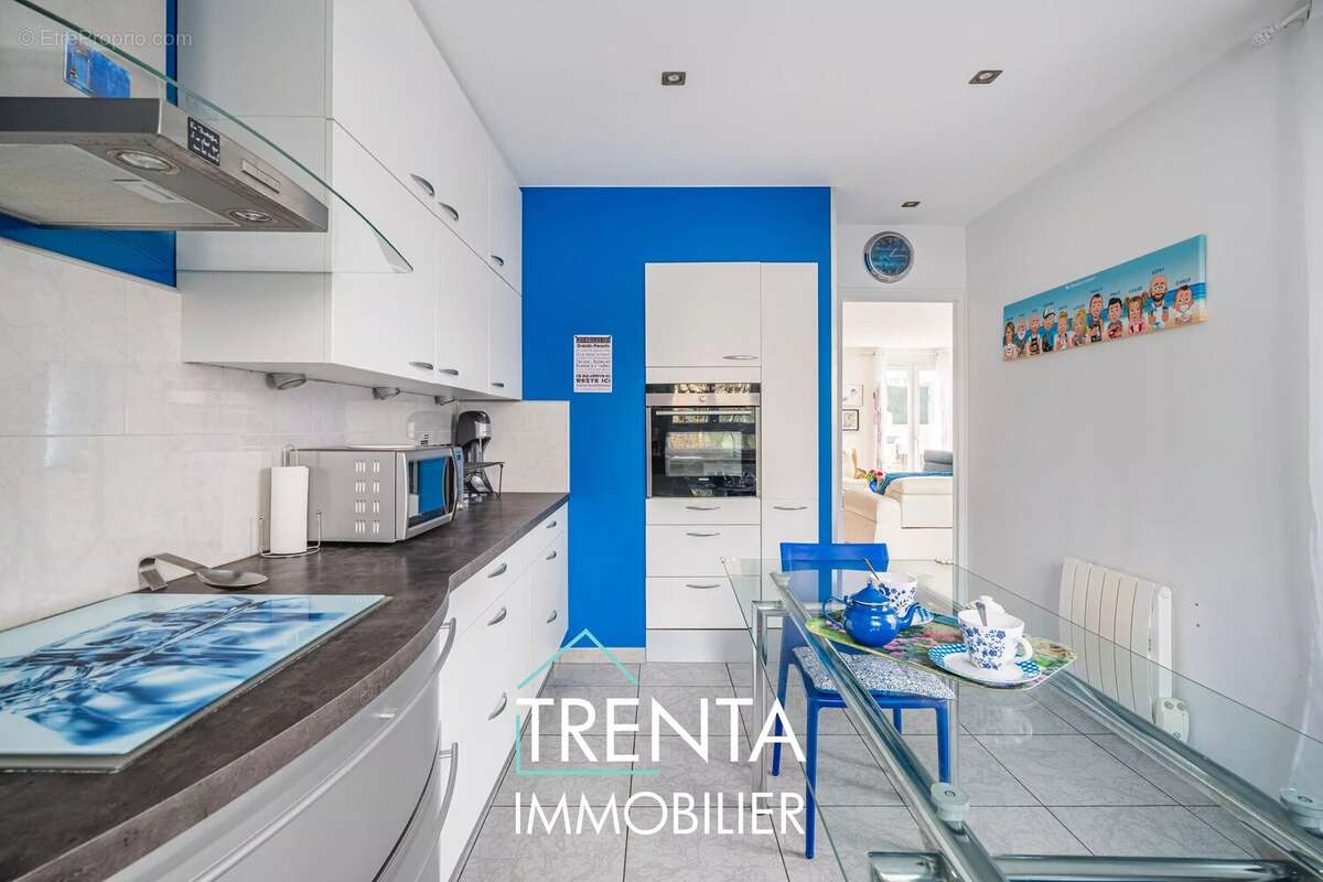 Maison à SAINT-ETIENNE-DE-CROSSEY