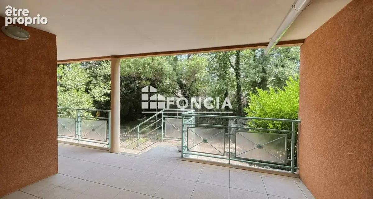 Appartement à LE PONTET