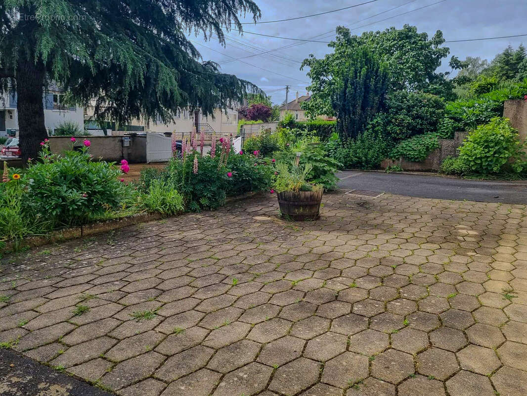 Maison à SAINT-CALAIS