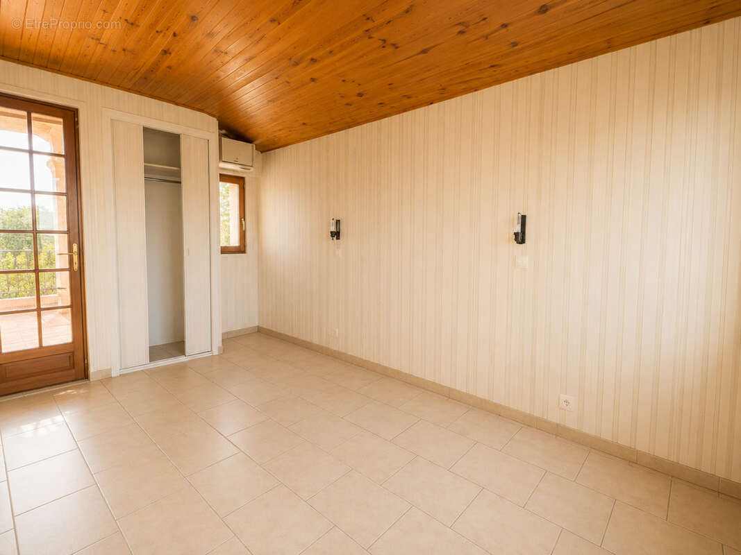 Maison à PUGET-VILLE
