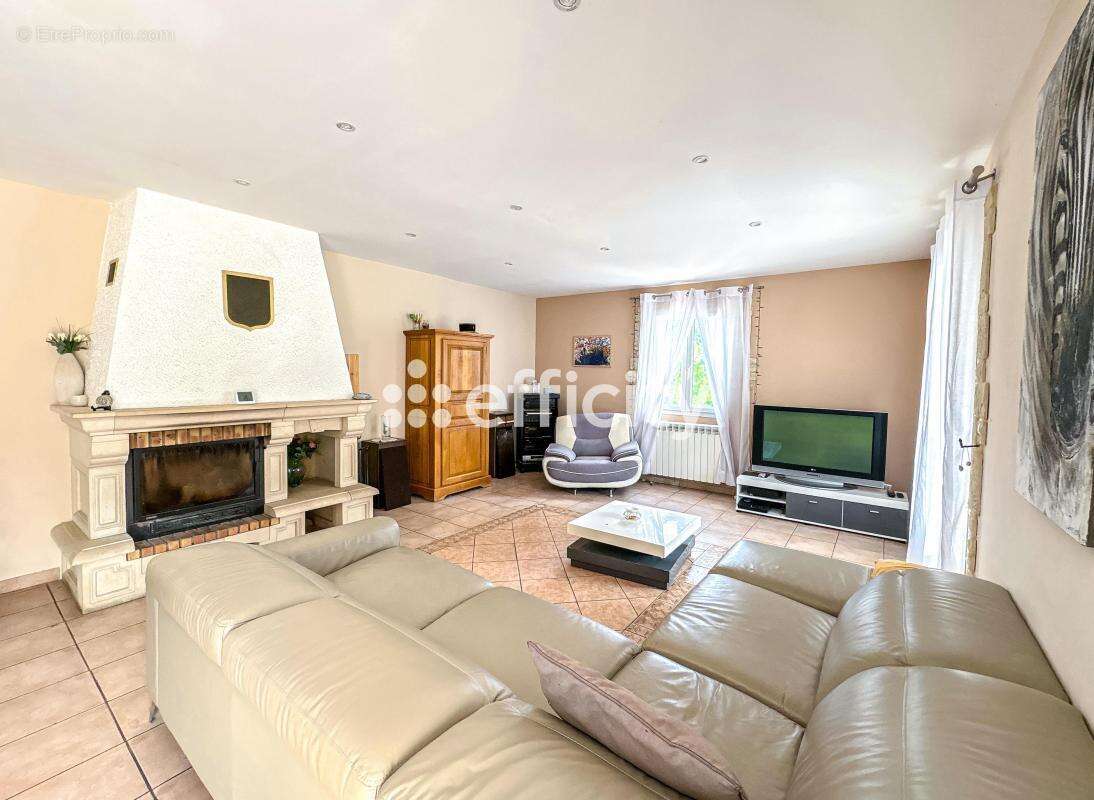 Maison à ENSUES-LA-REDONNE