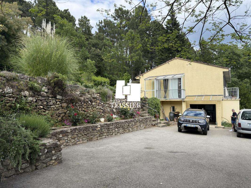Maison à MALBOSC