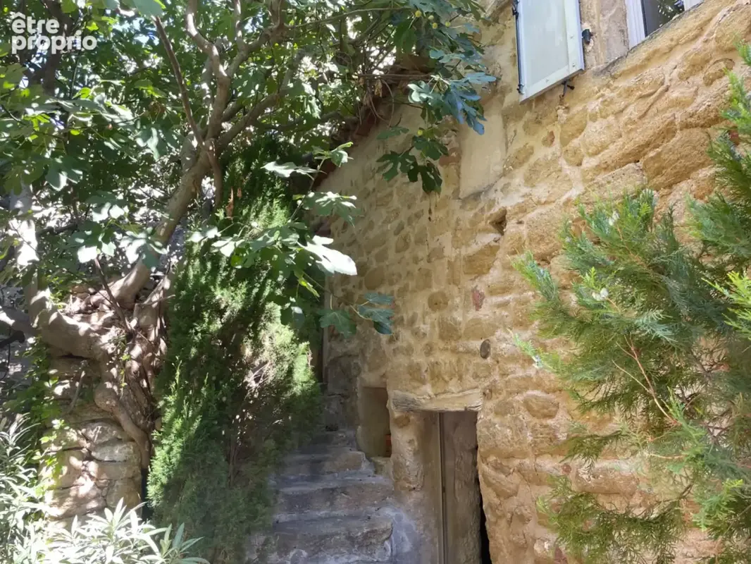 Maison à vendre sud Luberon village de Lauris 2 corps de bâtiments, 3 chambres, 120 m2 environ  terrasse caves atelier - photo 26