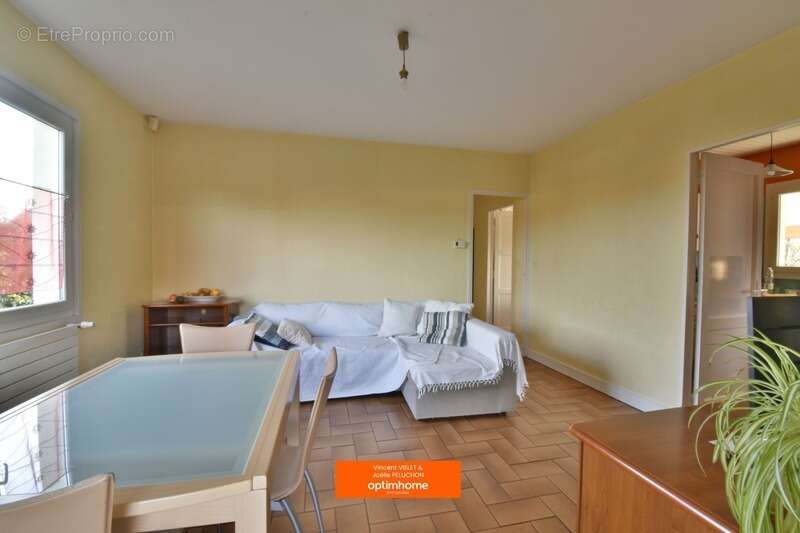 Maison à AMBARES-ET-LAGRAVE