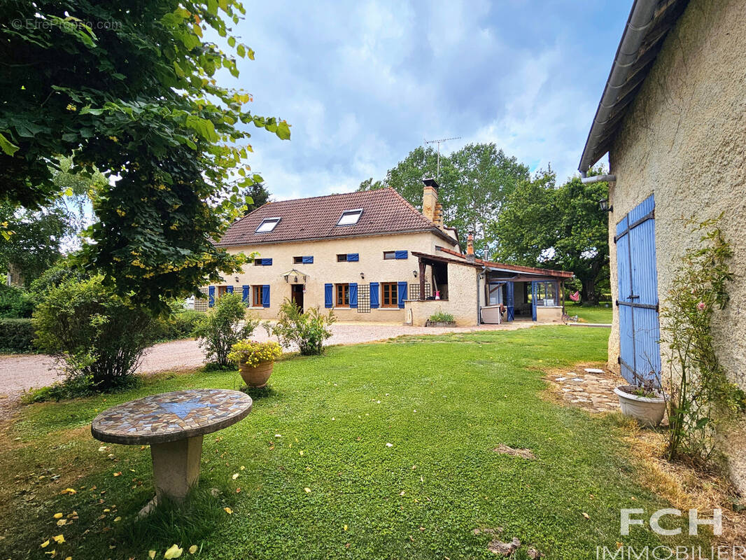 Maison à SAINT-PRIEST-BRAMEFANT
