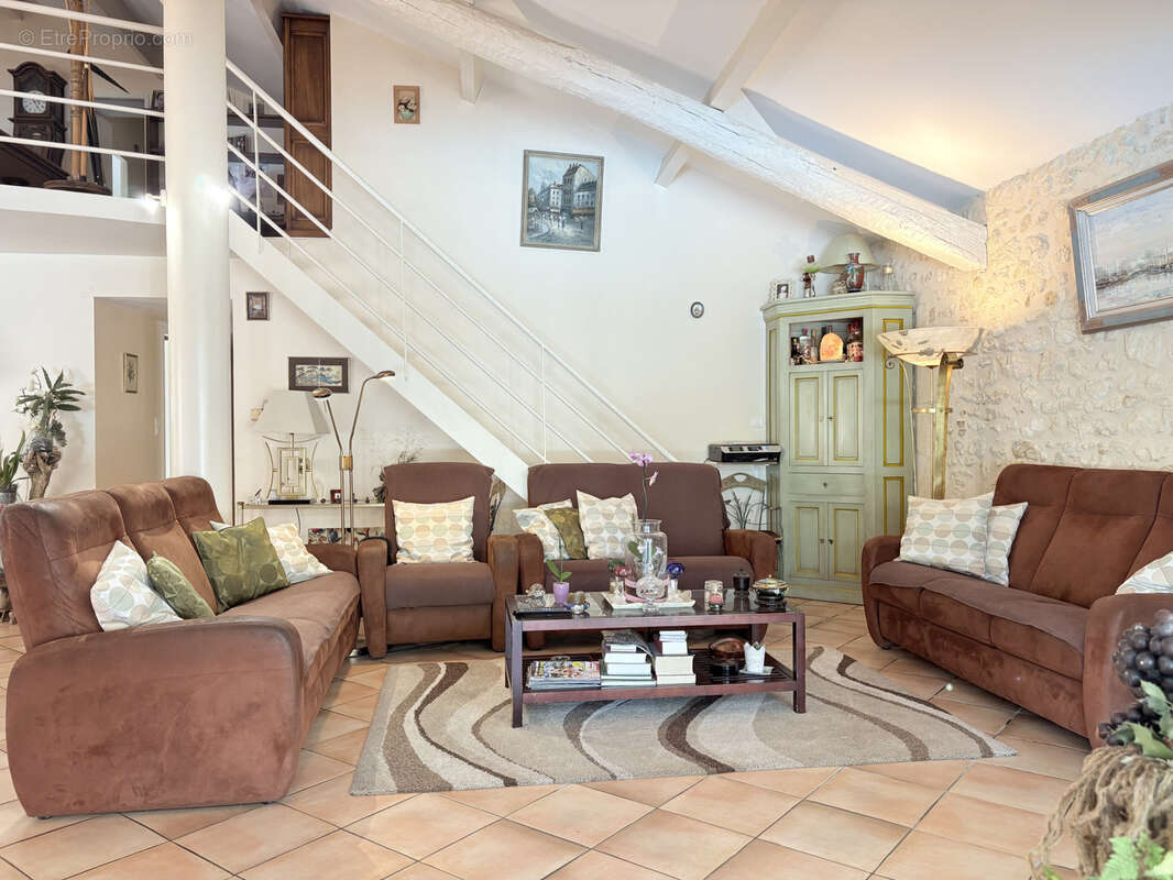Maison à VENDAYS-MONTALIVET