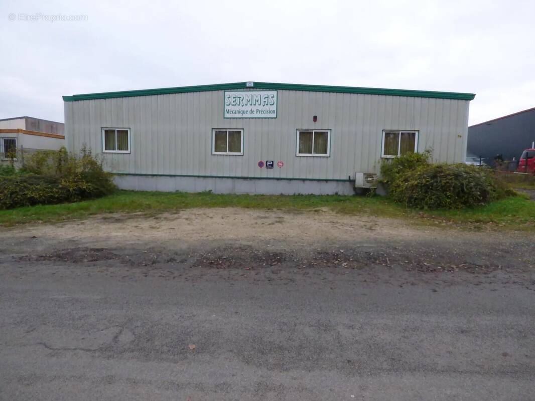 Commerce à MEREVILLE