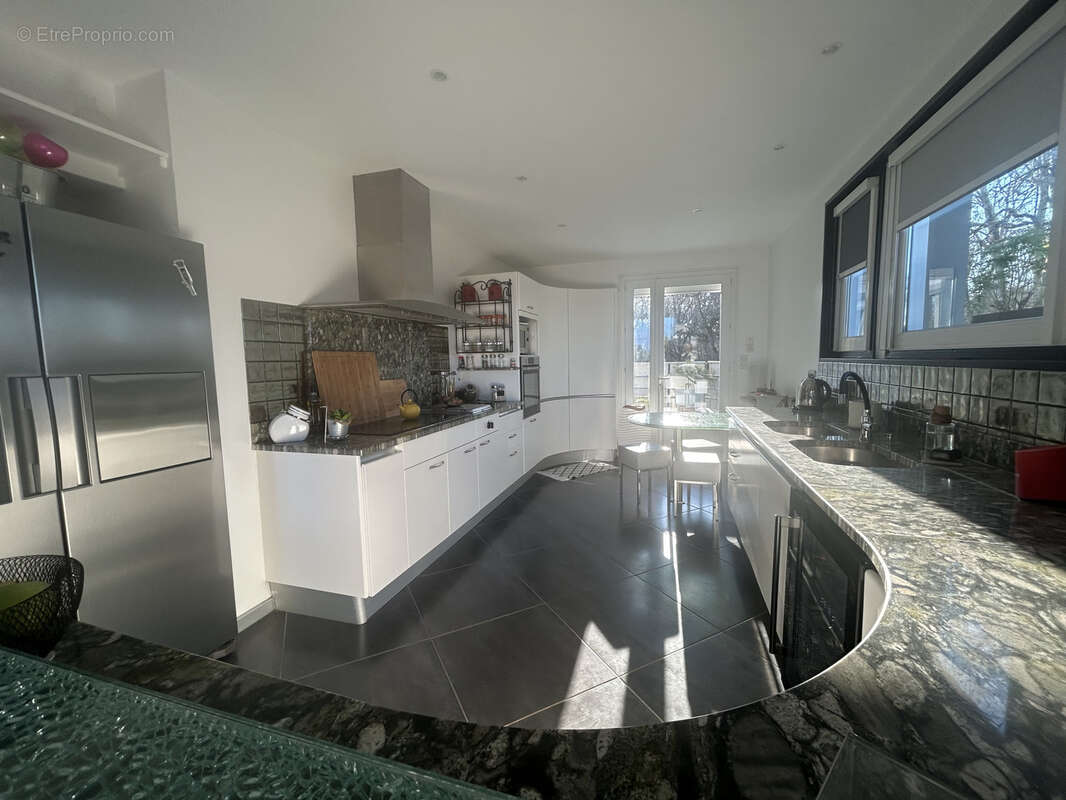 Appartement à SAINTES