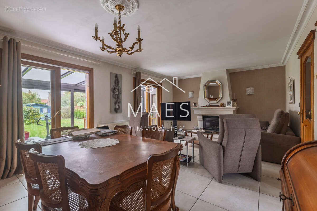 Maison à WAMBRECHIES