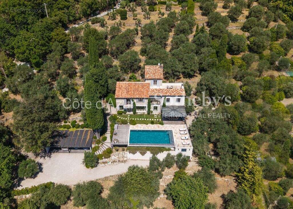 Le Tignet, villa rénovée vue mer panoramique, piscine à débordement et appartement - photo 8
