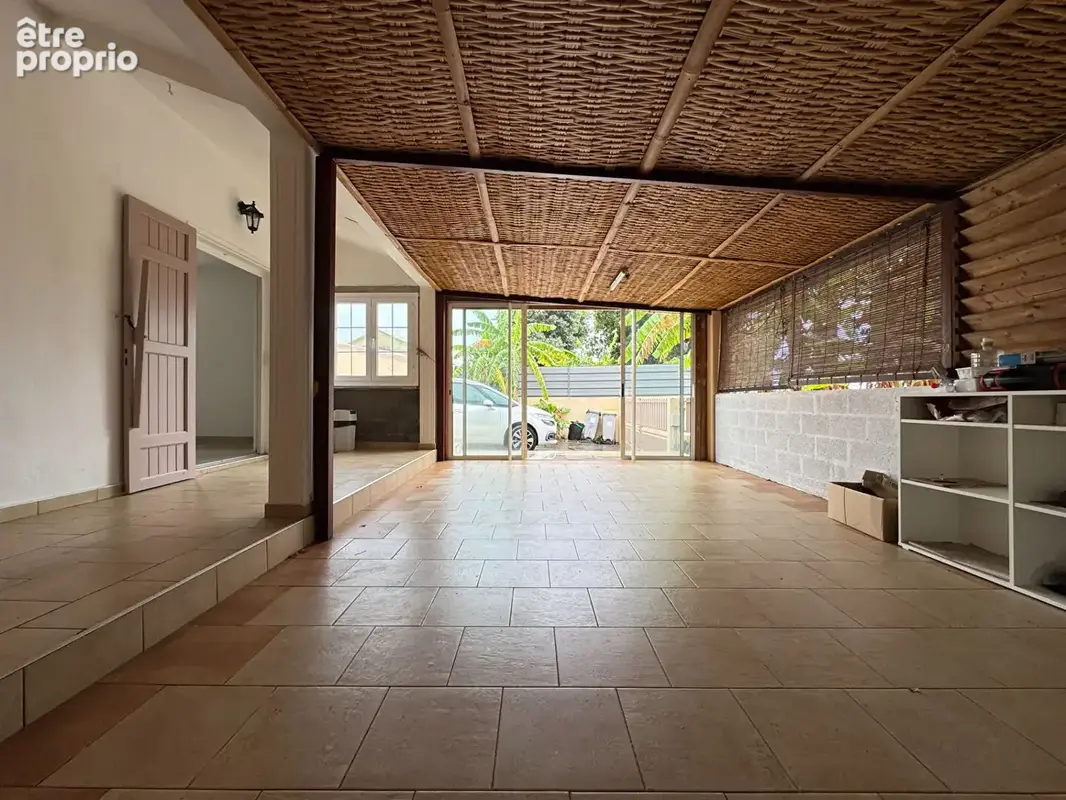 A VENDRE - Sainte-Marie - Maison T4 avec piscine et dépendance implantée sur un terrain de 636 m2 plat et cloturé - photo 7