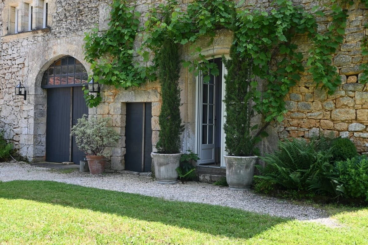 Maison à PUY-L&#039;EVEQUE