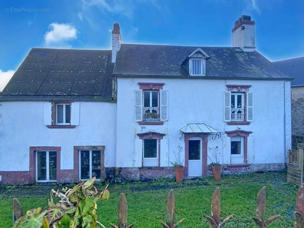 Maison à HOUTTEVILLE