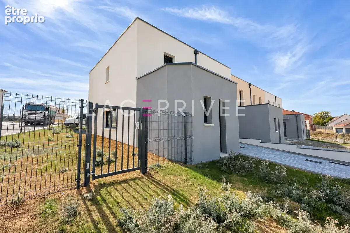Maison avec garage et jardin - photo 18