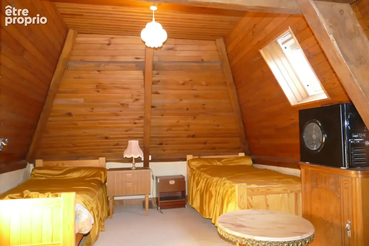 Maison 6 chambres avec 4600m2 de jardin, grand sous-sol, possibilité de vie en plain-pied (Calvinet-Puycapel, 15) - photo 24