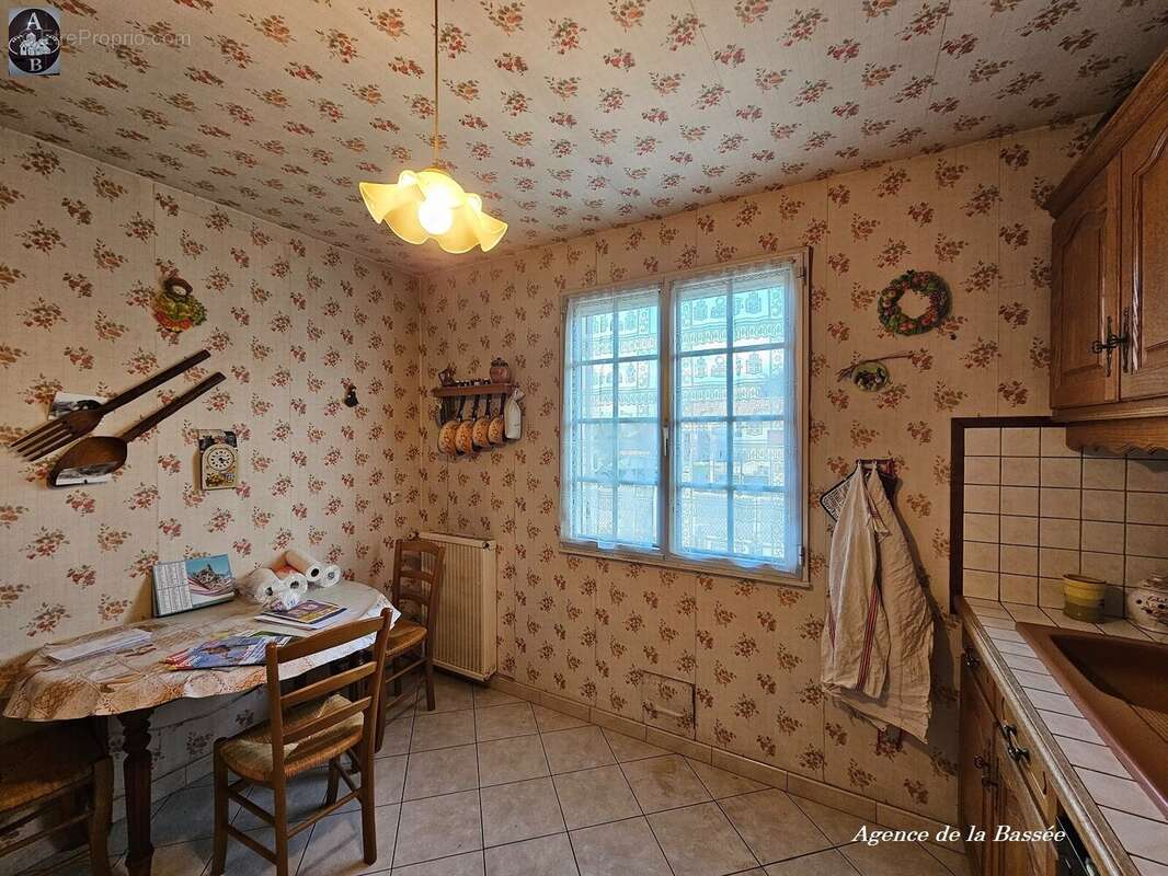 Maison 100 m² à Provins  - photo 4
