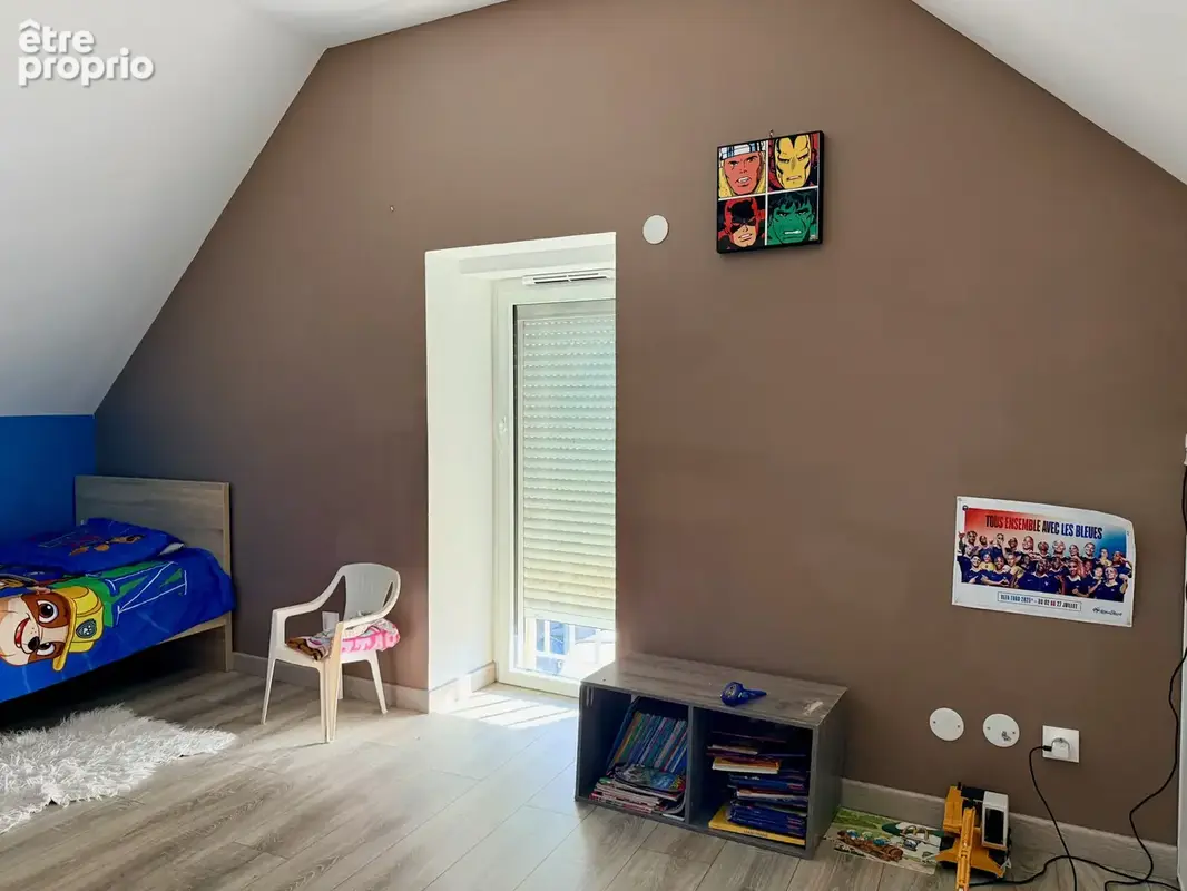 Les Rairies, Maison 6 chambres sur grand terrain clos avec garages et dépendances - photo 12