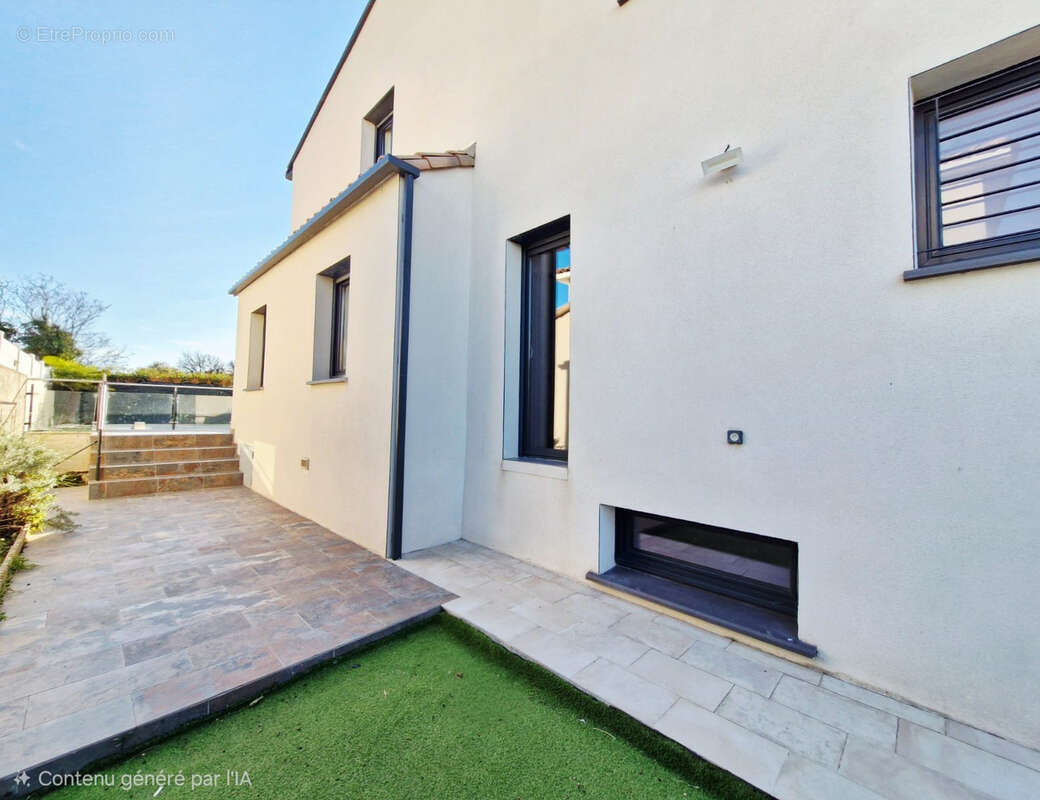 Maison à RESTINCLIERES