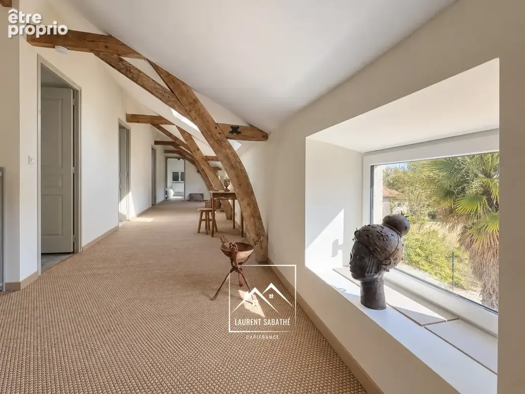 LARREULE (65) – À VENDRE – Maison ancienne rénovée de 192 m² – 4 chambres, dépendances et terrain piscinable de 2 180 m² - photo 10