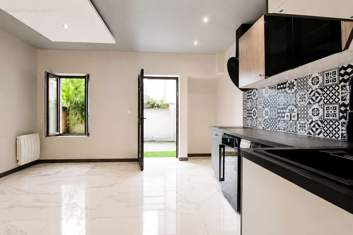 Appartement à SAINT-MARTIN-DU-VAR
