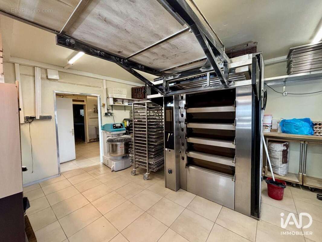 Photo 4 - Commerce à CENON