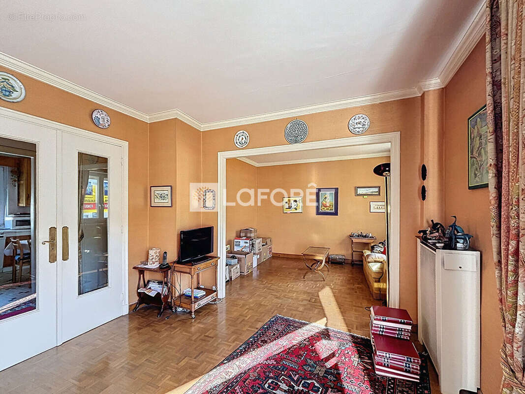 Appartement à BOURG-LA-REINE