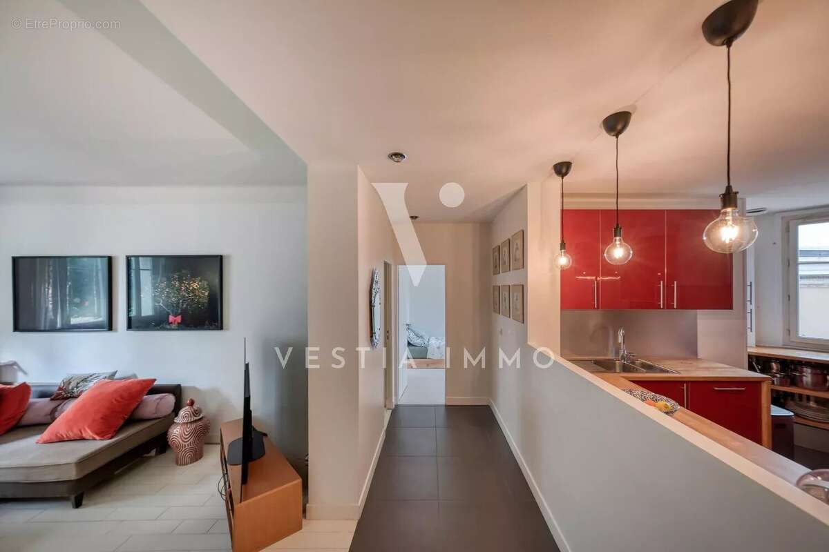 Appartement à LA GARENNE-COLOMBES