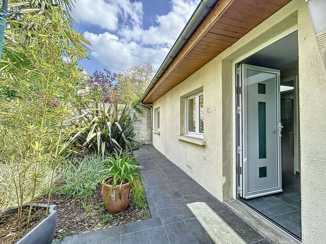 Maison à SAINT-MAUR-DES-FOSSES