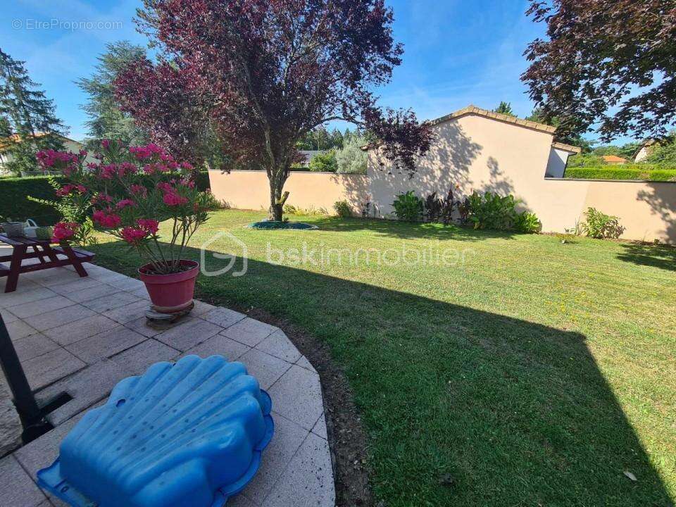 Maison à VOUNEUIL-SOUS-BIARD