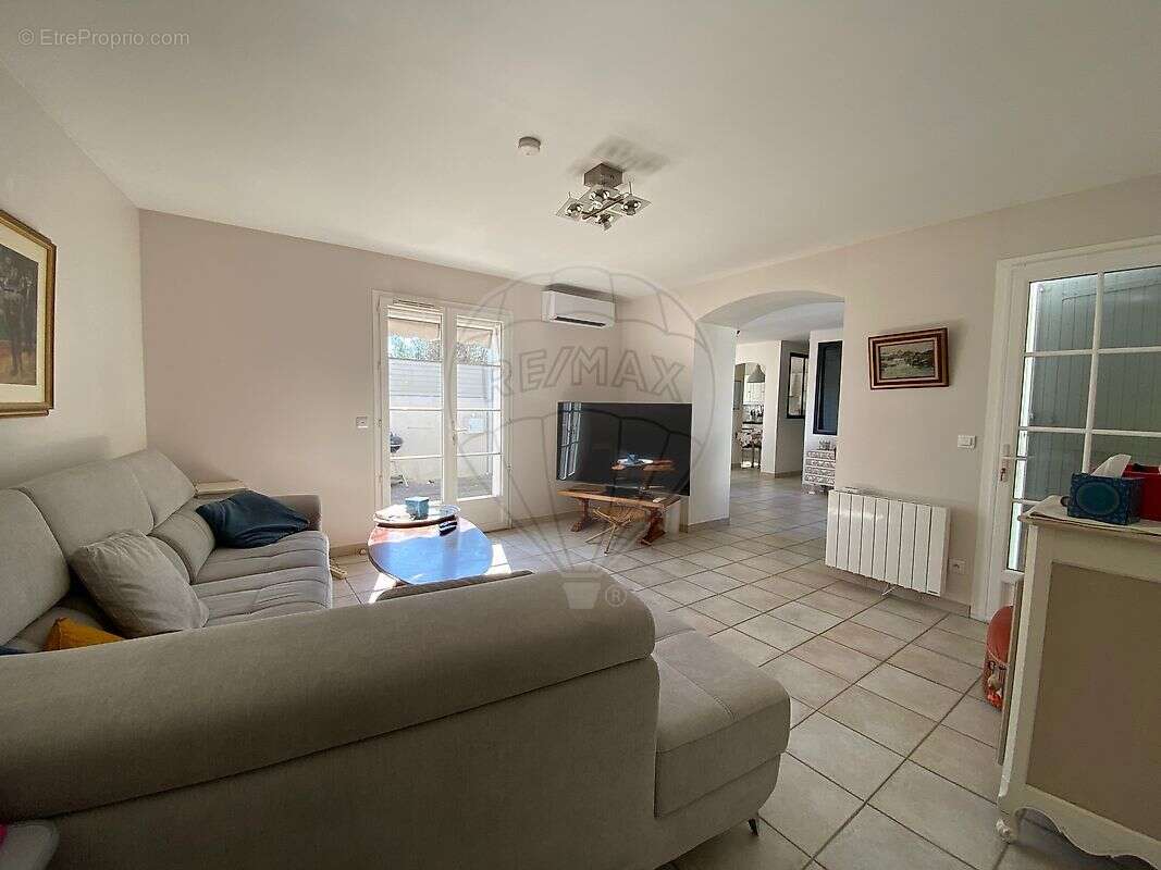 Maison à MESCHERS-SUR-GIRONDE