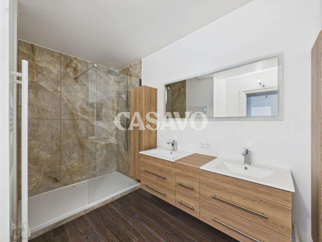 Appartement à SAINT-MAUR-DES-FOSSES